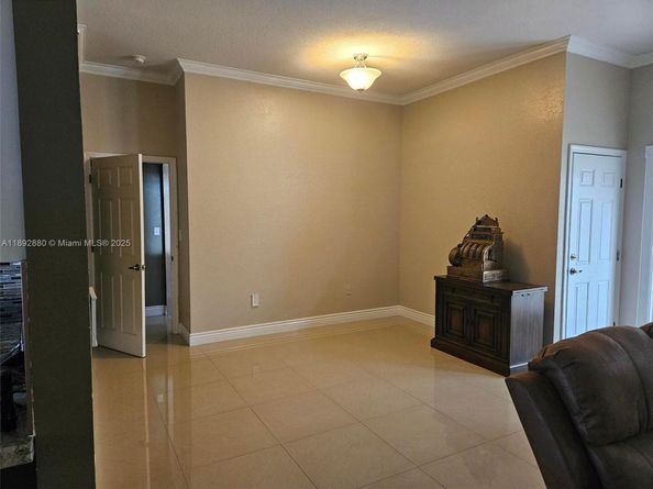 2635 SE 4th Pl, Homestead FL 33033