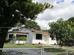 535 Harem Ave, Opa-Locka FL 33054