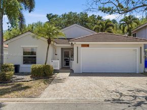 3464 SW 51st St, Hollywood FL 33312