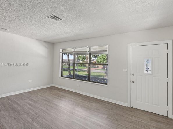2649 Pine Tree Dr, Miramar FL 33023