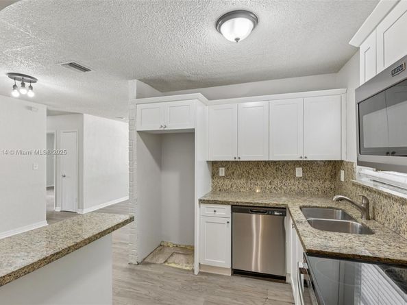 2649 Pine Tree Dr, Miramar FL 33023