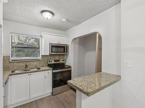 2649 Pine Tree Dr, Miramar FL 33023