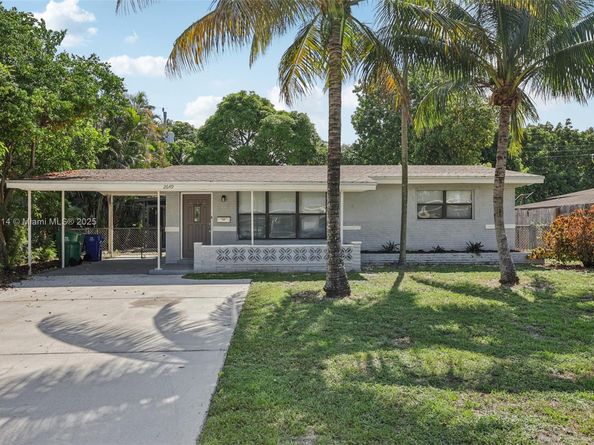 2649 Pine Tree Dr, Miramar FL 33023