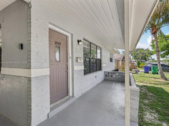 2649 Pine Tree Dr, Miramar FL 33023