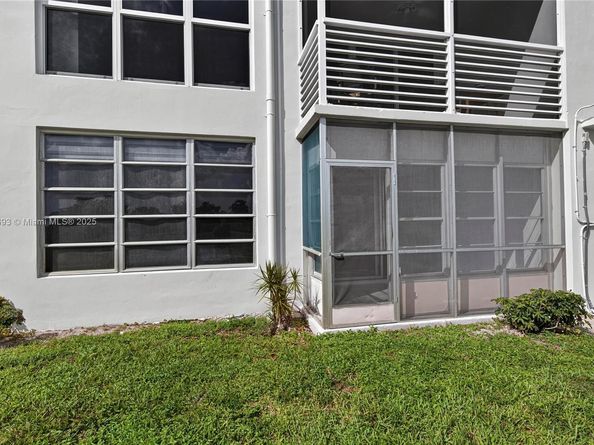 3001 S Course Dr 105, Pompano Beach FL 33069