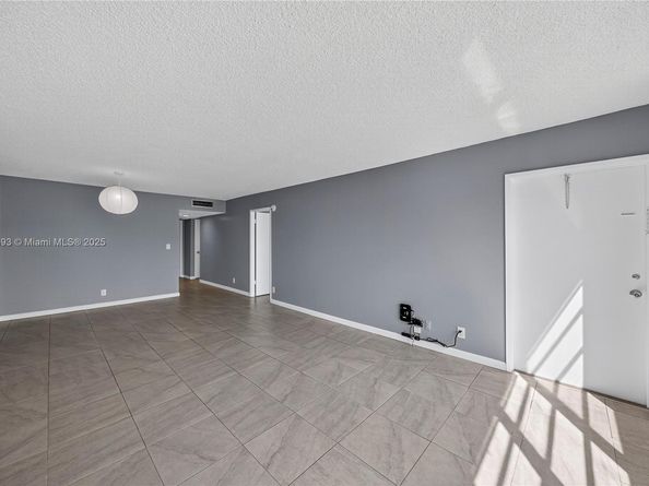 3001 S Course Dr 105, Pompano Beach FL 33069