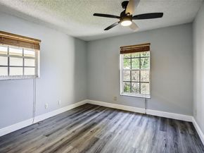 8800 Lake Park Cir N, Davie FL 33328