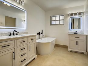 8800 Lake Park Cir N, Davie FL 33328