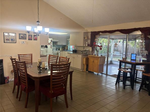 11055 NW 27th Pl, Sunrise FL 33322