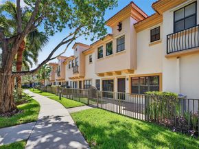 4759 Cypress St, Coconut Creek FL 33073