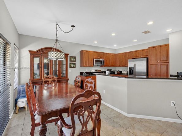 4759 Cypress St, Coconut Creek FL 33073