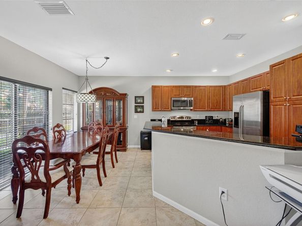 4759 Cypress St, Coconut Creek FL 33073