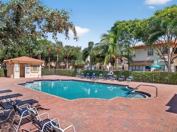 4759 Cypress St, Coconut Creek FL 33073