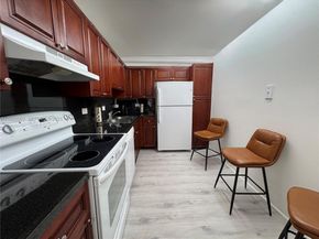 20515 E Country Club Dr 245, Aventura FL 33180