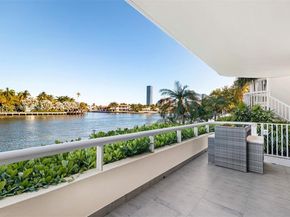 20191 E Country Club Dr TH7, Aventura FL 33180