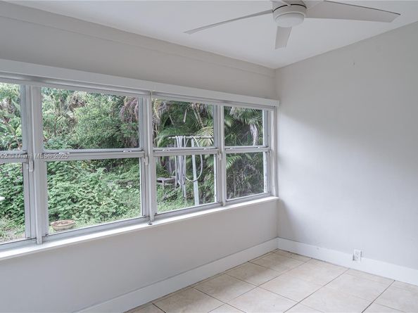 2842 Jackson St, Hollywood FL 33020