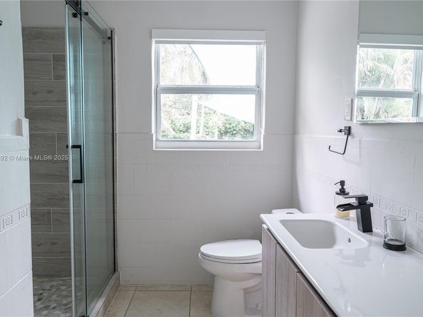 2842 Jackson St, Hollywood FL 33020