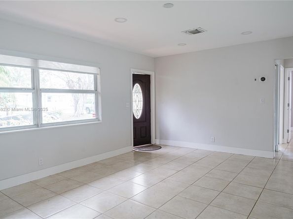 2842 Jackson St, Hollywood FL 33020