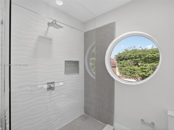 3710 NE 208th Ter, Aventura FL 33180