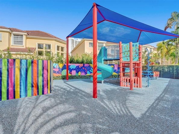 3710 NE 208th Ter, Aventura FL 33180