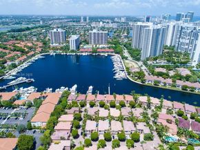 3710 NE 208th Ter, Aventura FL 33180