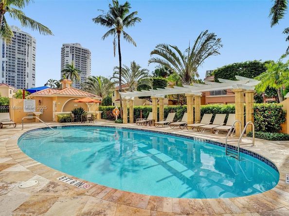 3710 NE 208th Ter, Aventura FL 33180