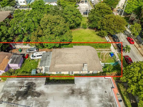 1121 NW 5th St, Miami FL 33128