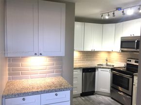 3075 NW 7th St 401, Miami FL 33125