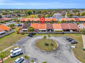 6323 SW 147th Place Cir, Miami FL 33193