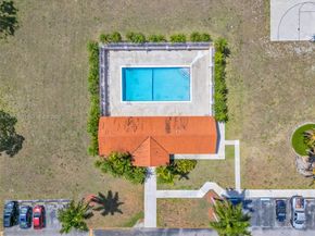 6323 SW 147th Place Cir, Miami FL 33193