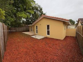 8915 NW 26 Ct, Coral Springs FL 33065