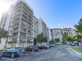 1000 Parkview Dr 316, Hallandale Beach FL 33009