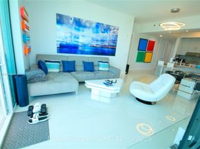 950 Brickell Bay Dr 4710, Miami FL 33131