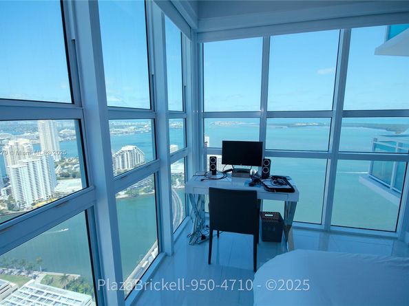 950 Brickell Bay Dr 4710, Miami FL 33131