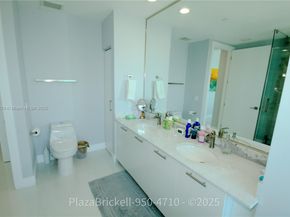 950 Brickell Bay Dr 4710, Miami FL 33131