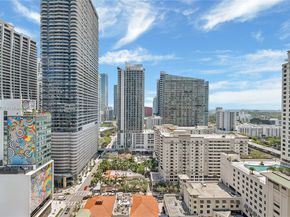 45 SW 9th St 2105, Miami FL 33130