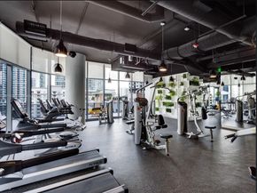 45 SW 9th St 2105, Miami FL 33130