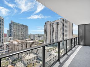 45 SW 9th St 2105, Miami FL 33130