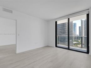 45 SW 9th St 2105, Miami FL 33130