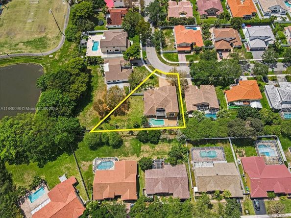 13063 NW 11th Ct, Sunrise FL 33323