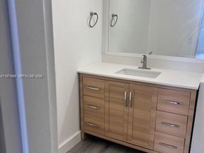 2000 NE 135th St 601, North Miami FL 33181