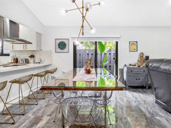 16039 Fairway Ln 113, Weston FL 33326