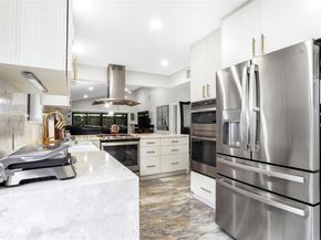 16039 Fairway Ln 113, Weston FL 33326