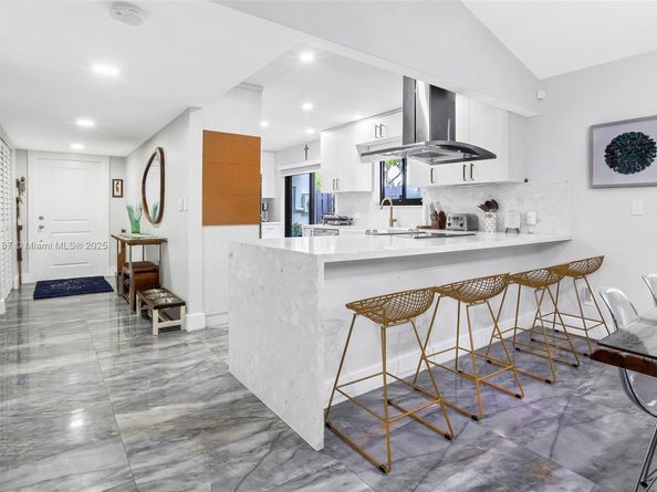 16039 Fairway Ln 113, Weston FL 33326