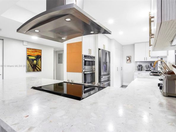 16039 Fairway Ln 113, Weston FL 33326