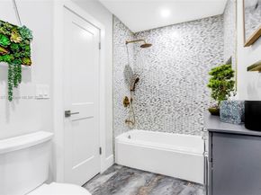 16039 Fairway Ln 113, Weston FL 33326