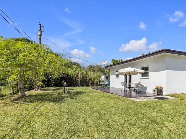 22270 SW 109th Ave, Miami FL 33170