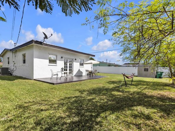 22270 SW 109th Ave, Miami FL 33170