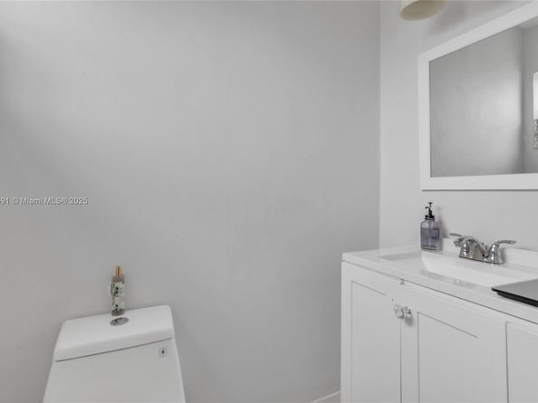 22270 SW 109th Ave, Miami FL 33170