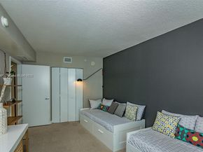 250 Sunny Isles Blvd 31203, Sunny Isles Beach FL 33160